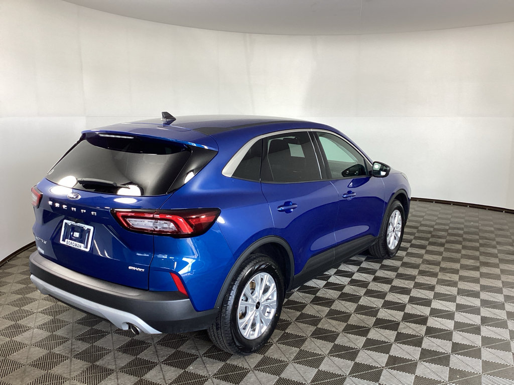 Used 2023 Ford Escape Active AWD/4WD image 2