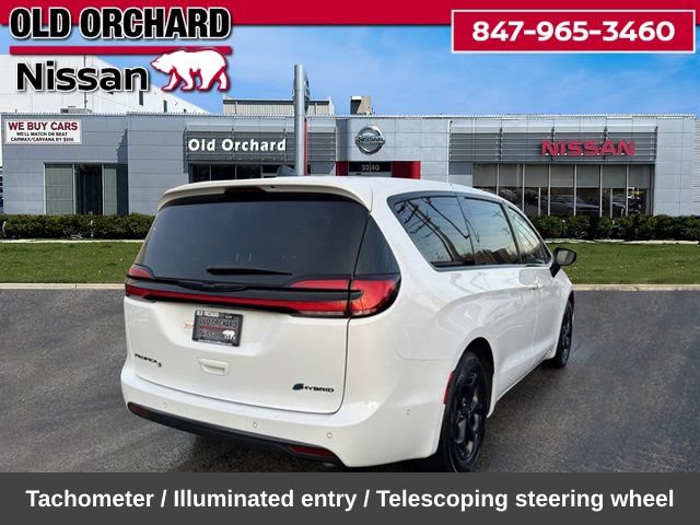 Used 2024 Chrysler Pacifica Limited FWD image 6