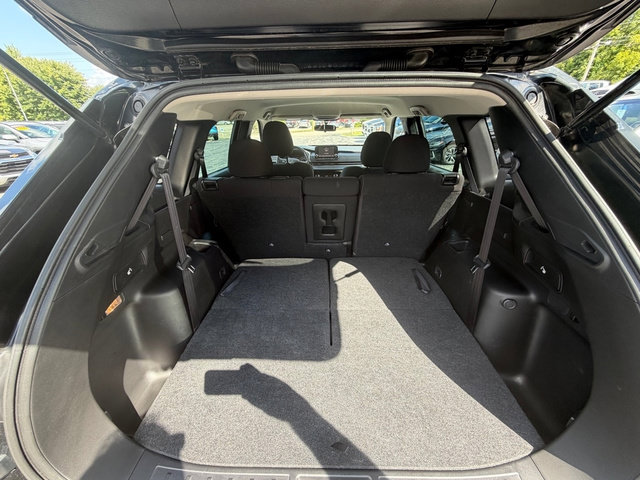 Used 2023 Mitsubishi Outlander ES AWD/4WD image 31