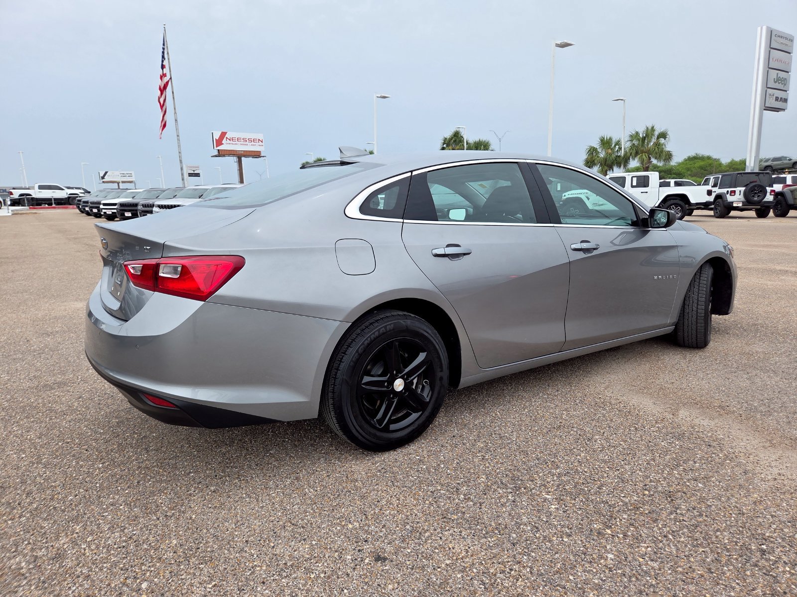 Used 2024 Chevrolet Malibu LT FWD image 7