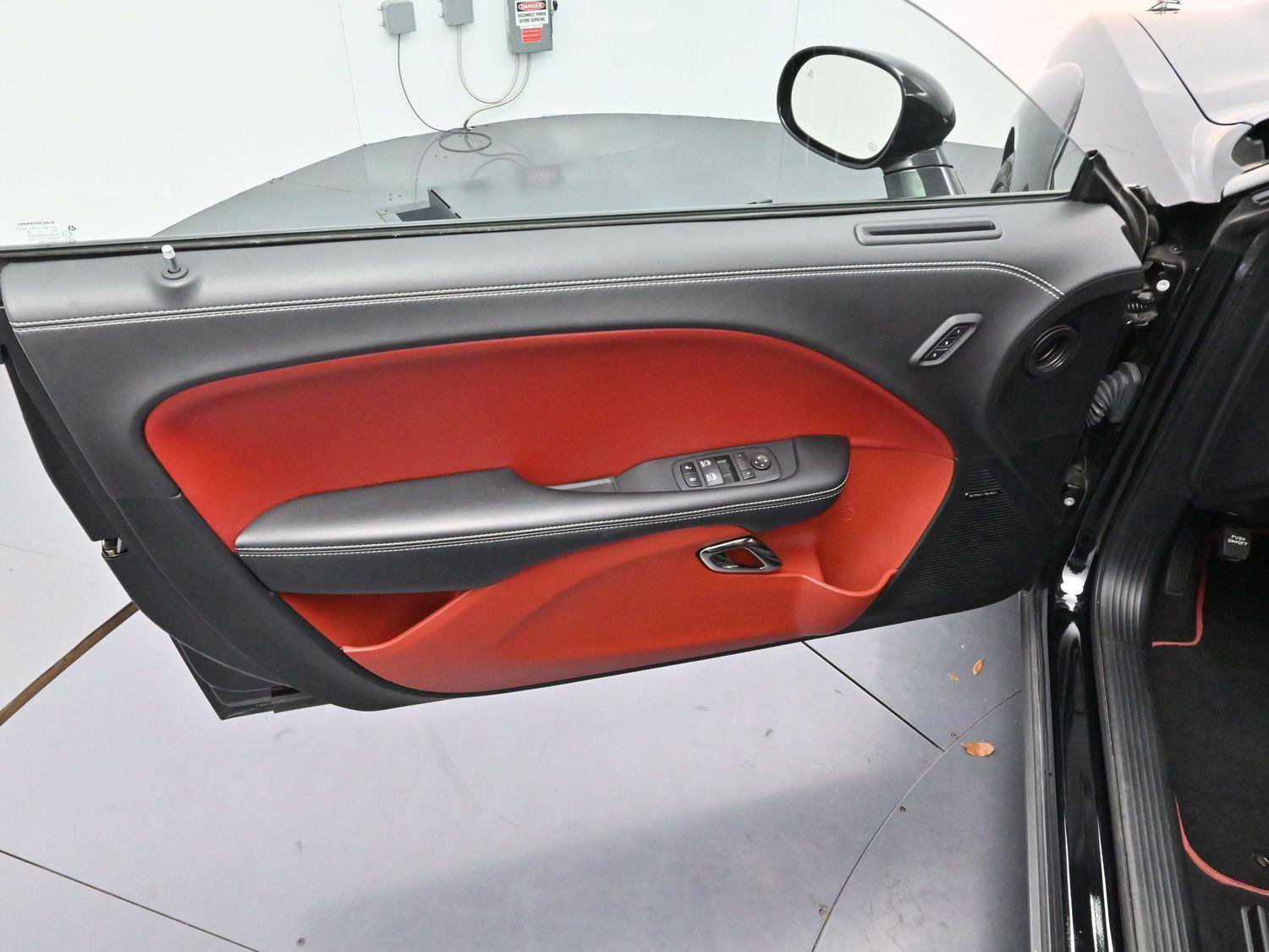 Used 2022 Dodge Challenger SRT Hellcat image 9