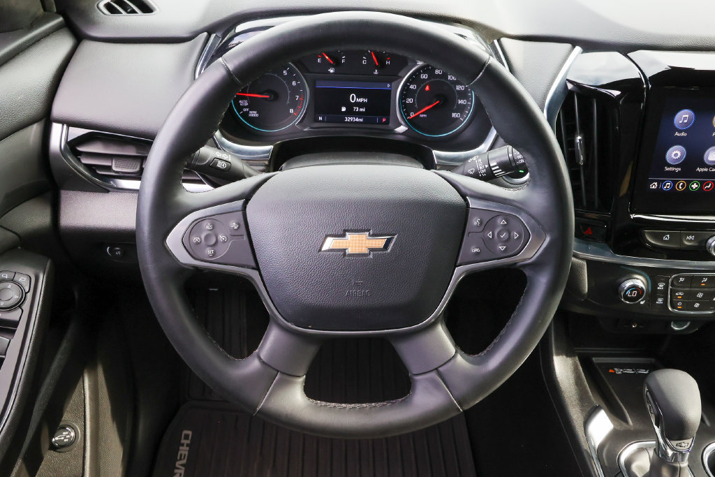 Used 2023 Chevrolet Traverse LT FWD image 8