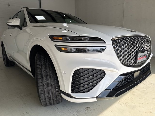 Used 2025 Genesis GV70 3.5T Sport w/ Sport Advanced Package image 3