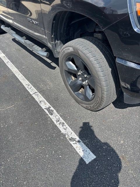 Used 2019 RAM 1500 Big Horn AWD/4WD image 3