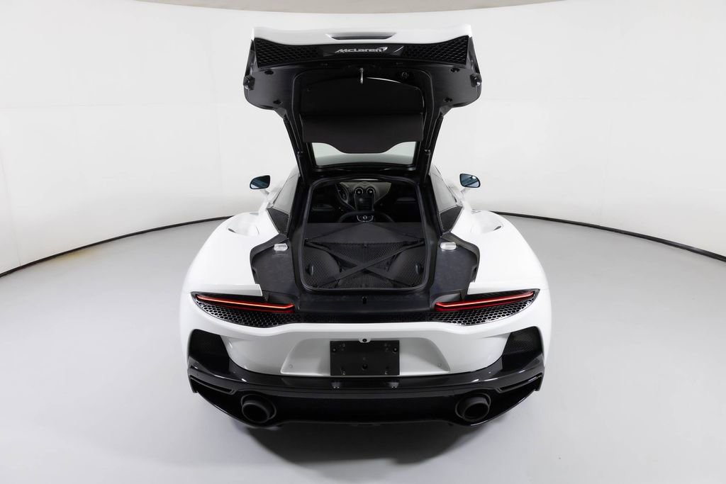 Used 2022 McLaren GT image 14
