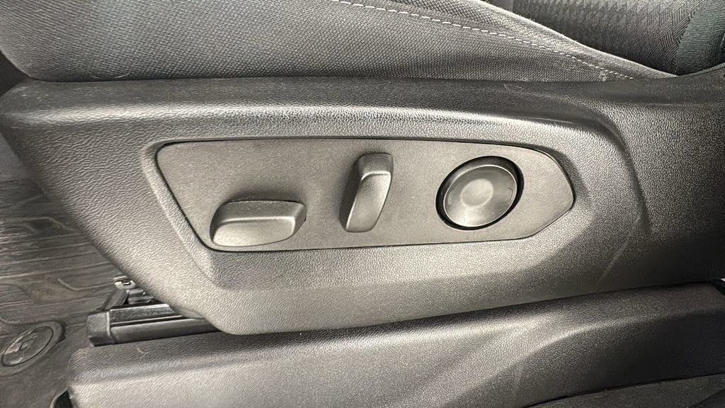 Used 2022 GMC Sierra 1500 Elevation image 11