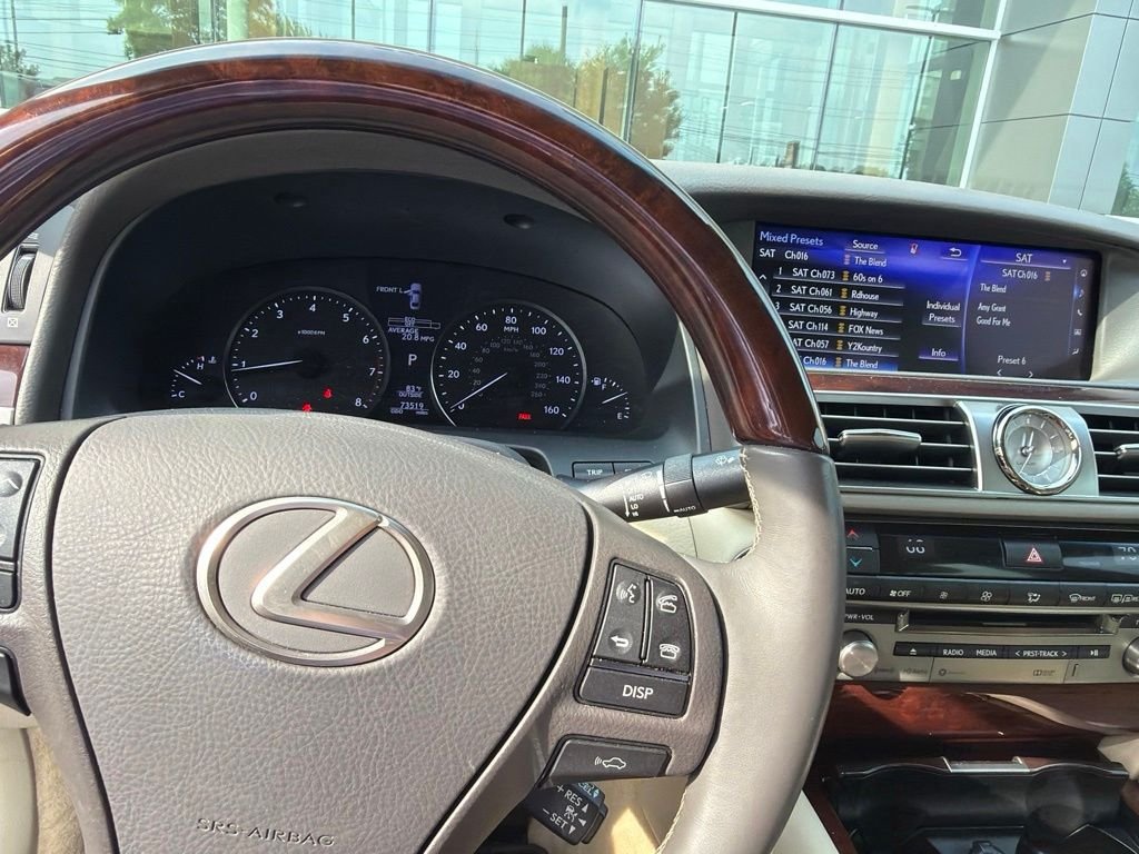 Used 2017 Lexus LS 460 w/ Comfort Package RWD image 5