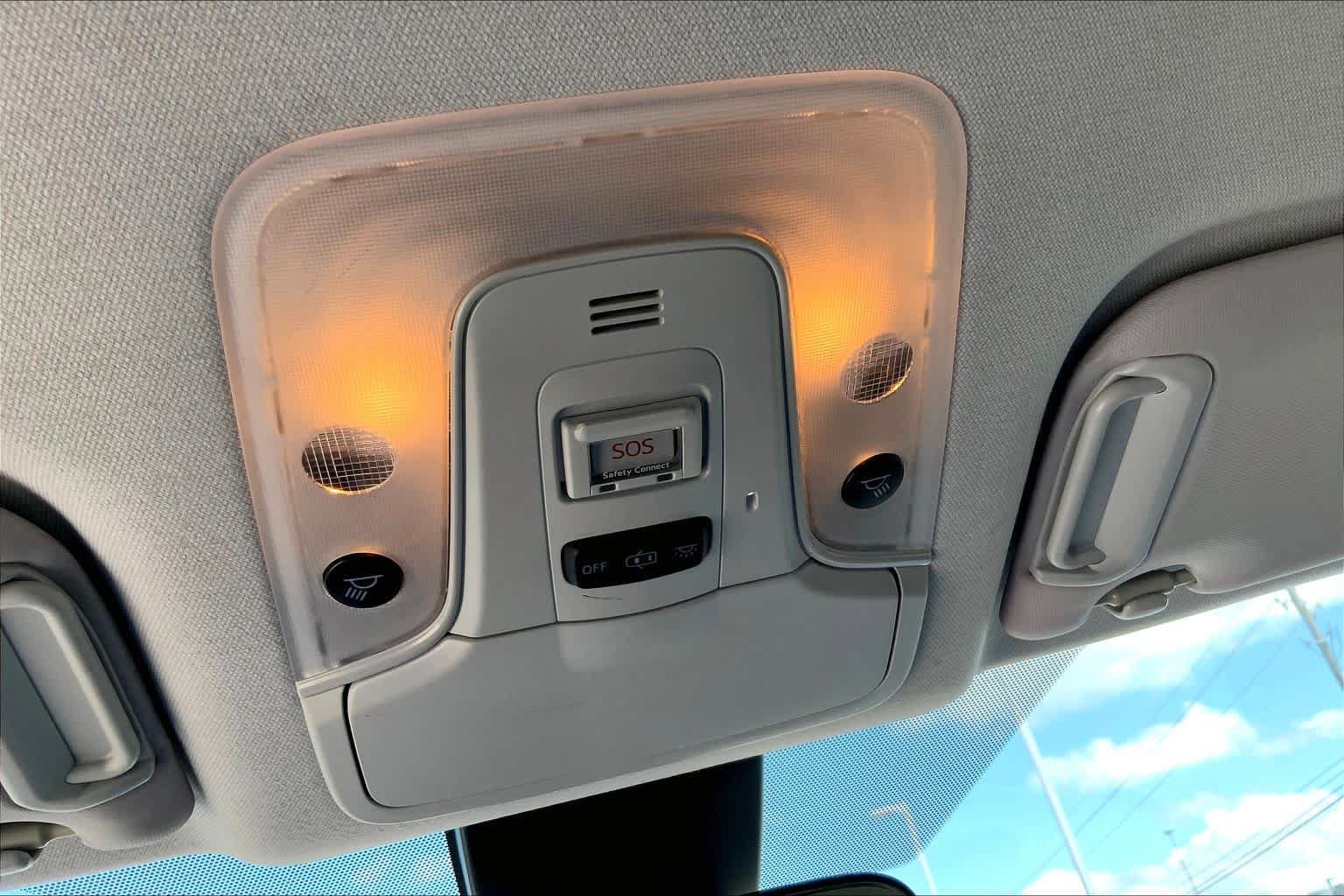 Used 2020 Toyota Prius LE FWD image 30