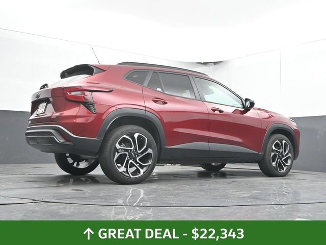 Used 2024 Chevrolet Trax RS w/ Sunroof Package FWD image 25