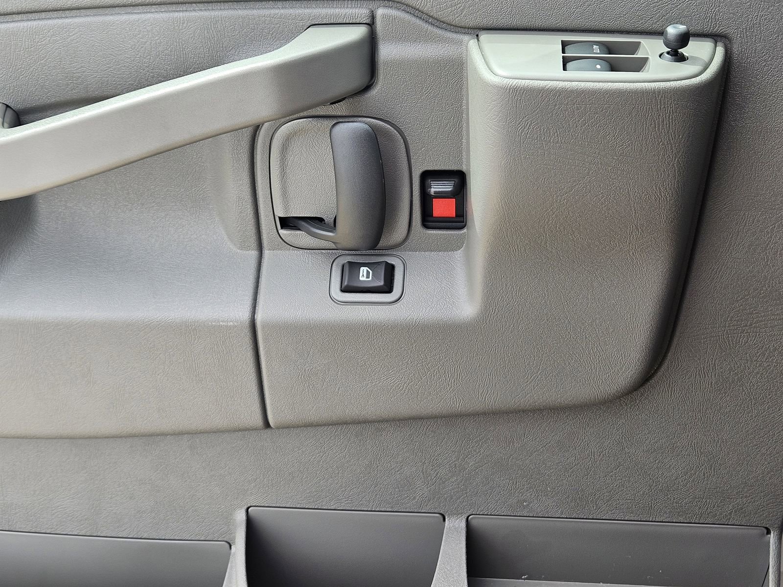 New 2026 Chevrolet Express 2500 Extended w/ Driver Convenience Package RWD image 20