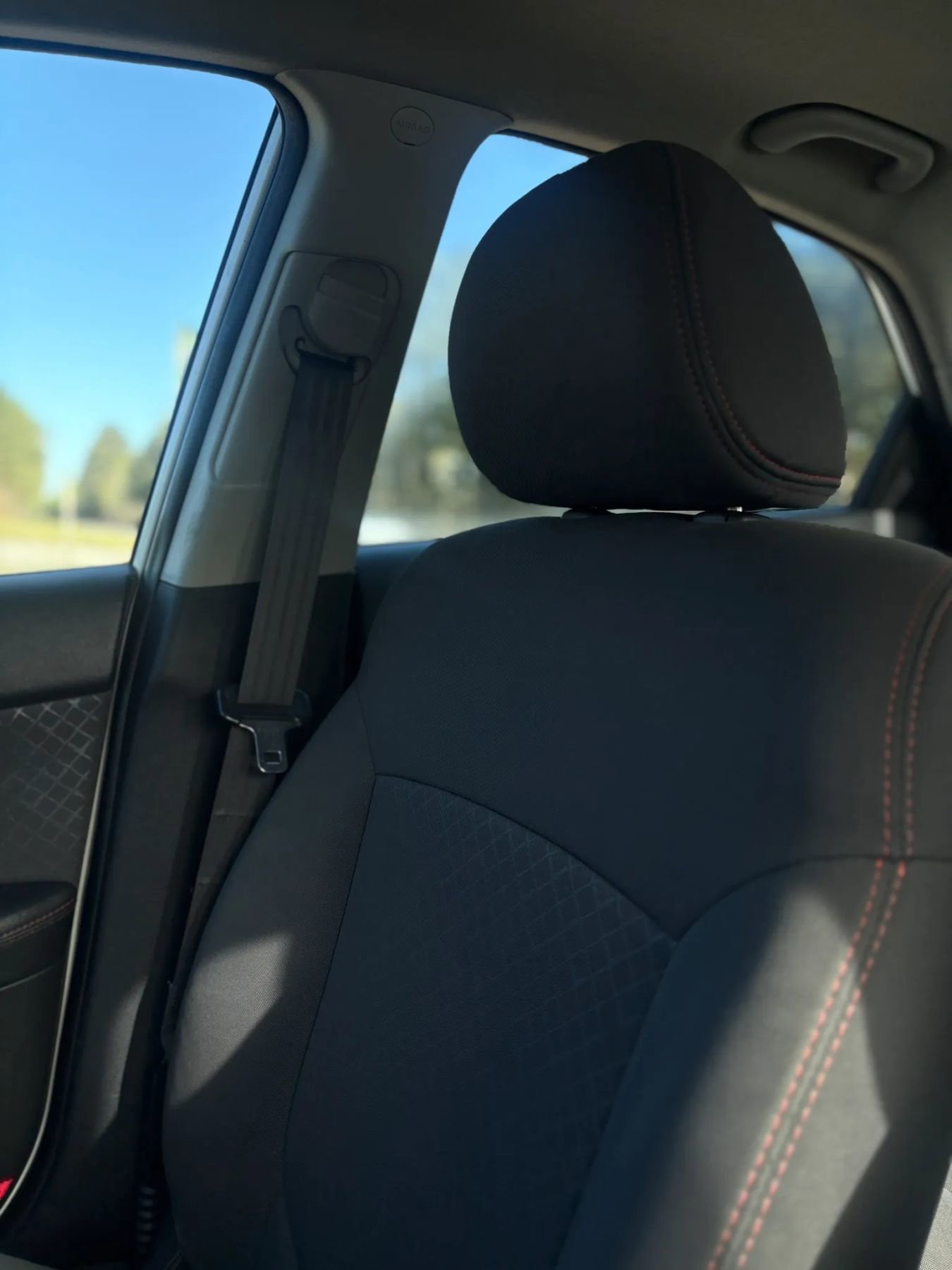 Used 2011 Kia Forte SX image 29