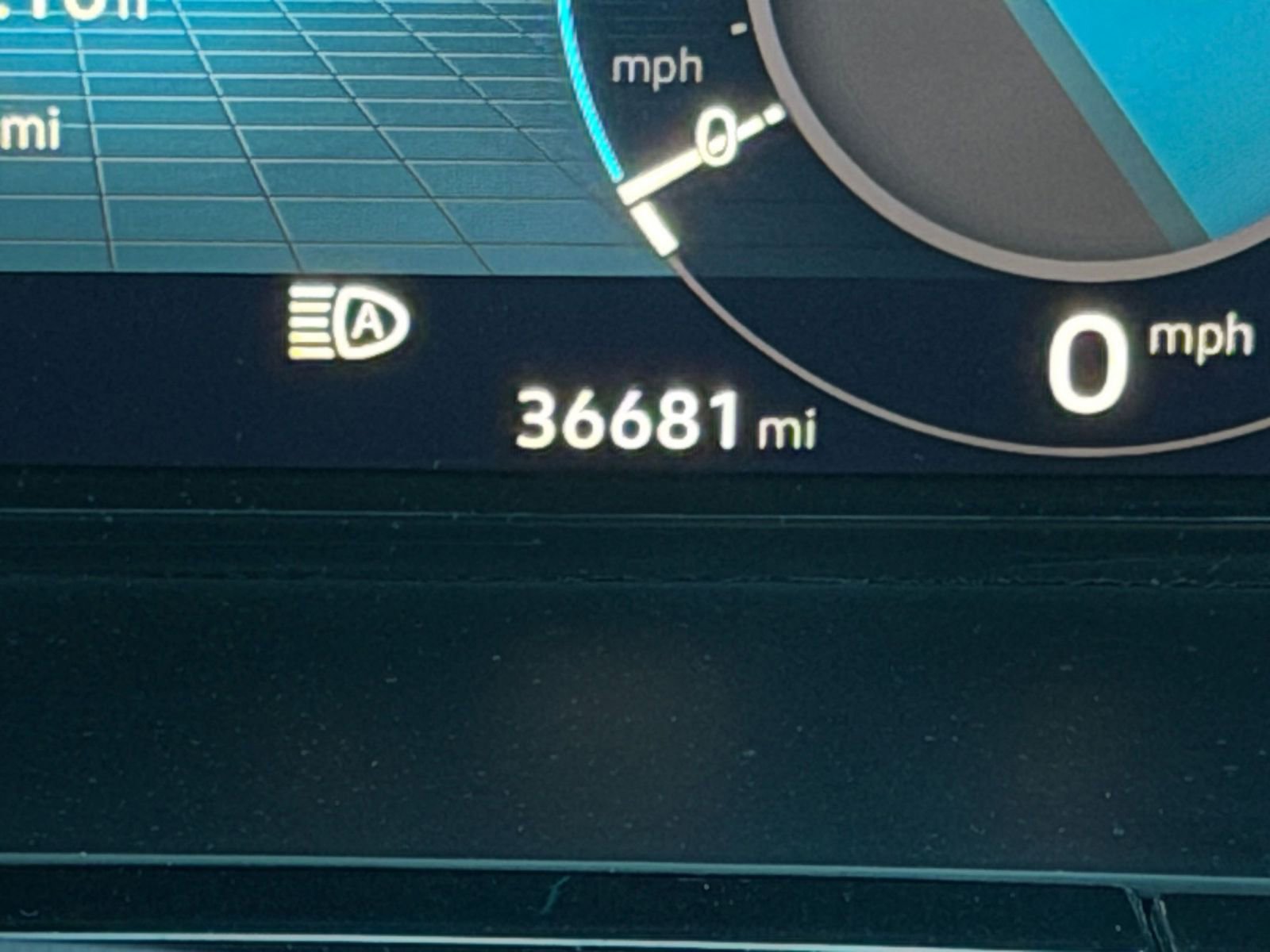 Used 2025 Volkswagen Atlas Cross Sport SE FWD image 42