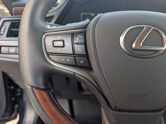 Used 2025 Lexus ES 300h w/ Technology Package FWD image 13