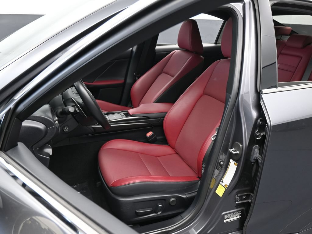 Used 2025 Lexus IS 300 w/ Premium Package RWD image 10