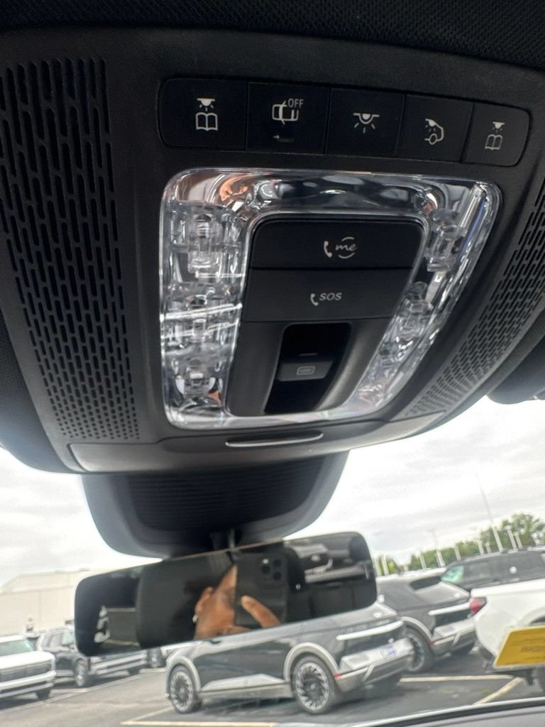 Used 2021 Mercedes-Benz GLE 450 4MATIC w/ Premium Package image 21