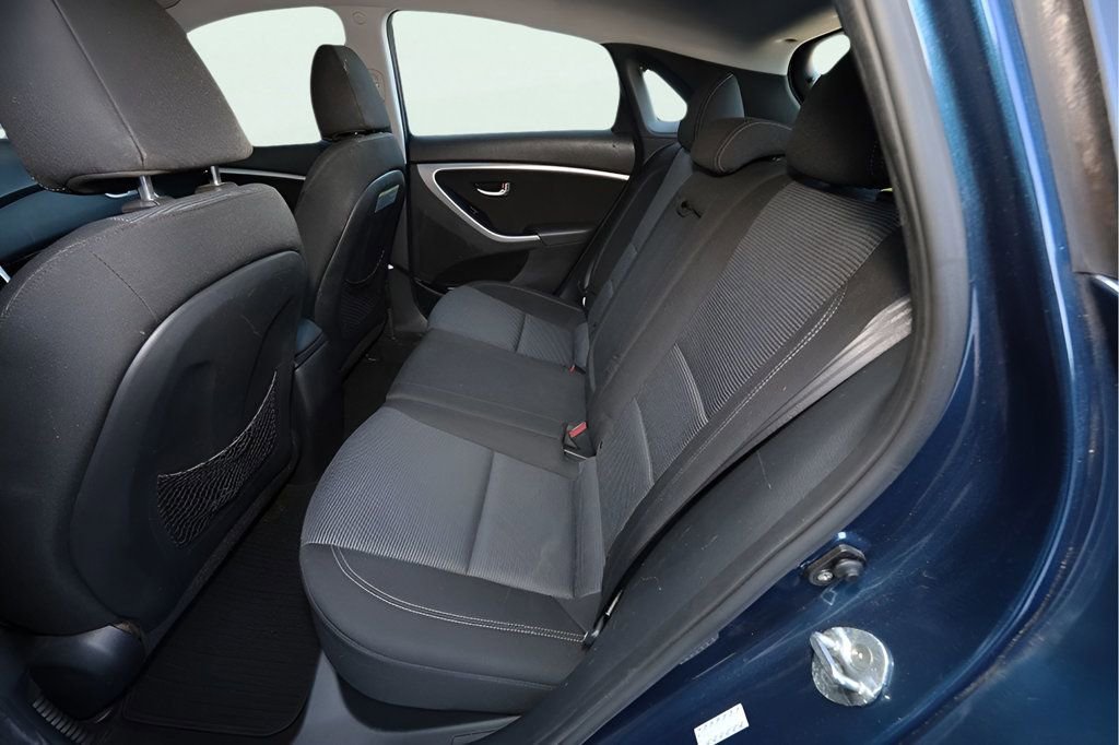 Used 2016 Hyundai Elantra GT w/ Option Group 02 image 12