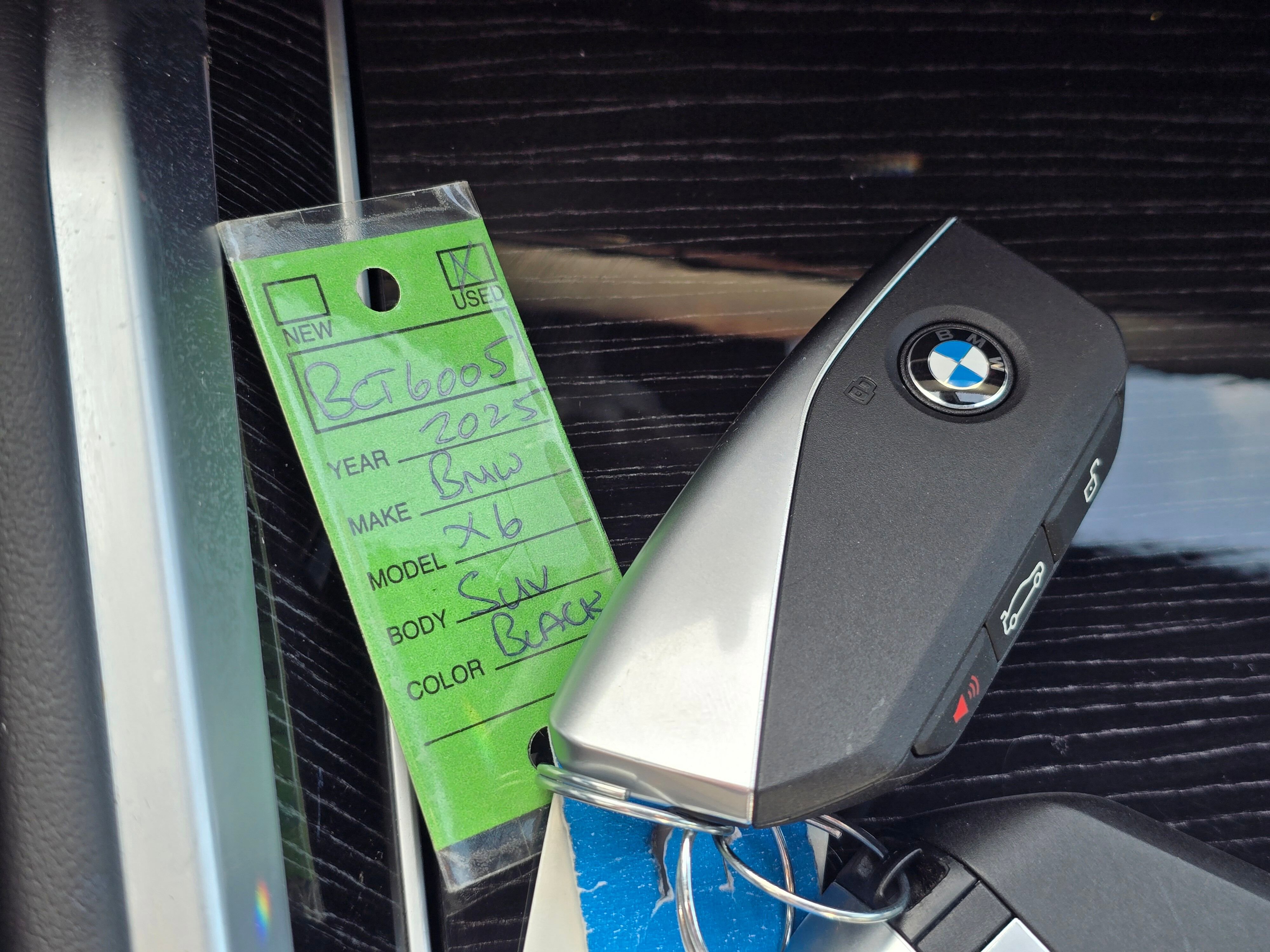 Certified 2025 BMW X6 xDrive40i w/ Executive Package image 30