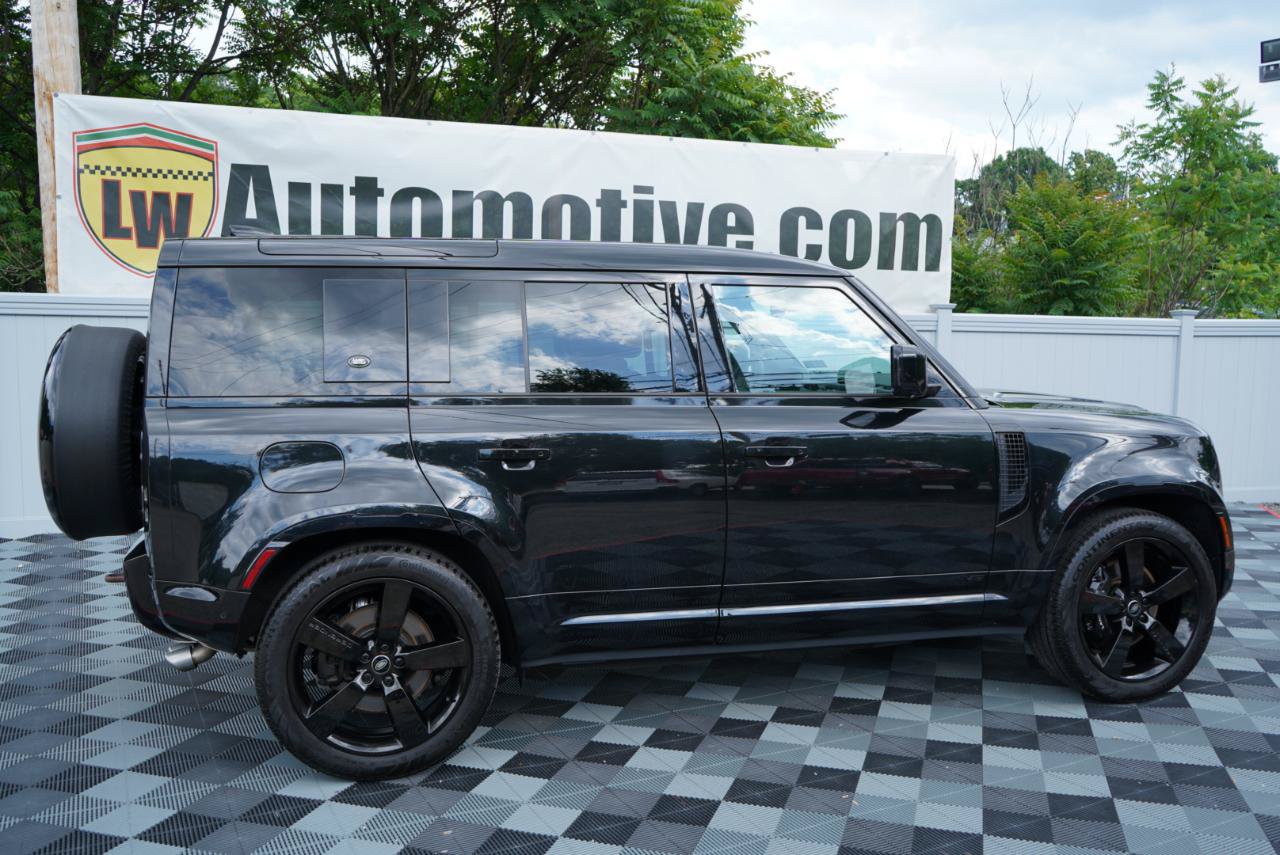 Used 2023 Land Rover Defender 110 V8 AWD/4WD image 5