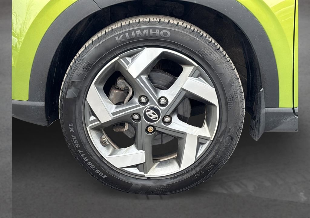 Used 2020 Hyundai Venue SEL w/ Convenience + Premium Package image 14