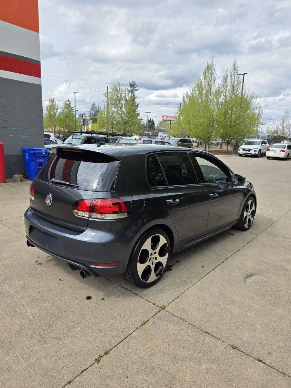 Used 2010 Volkswagen GTI 4-Door image 5