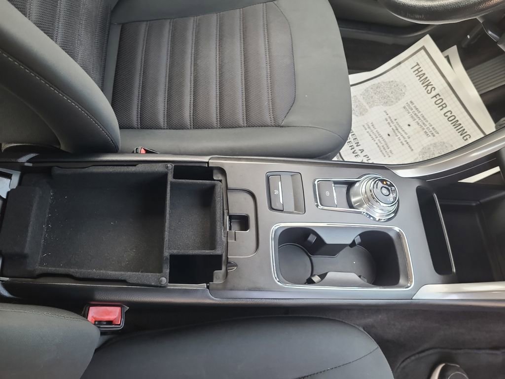 Used 2018 Ford Fusion SE FWD image 26