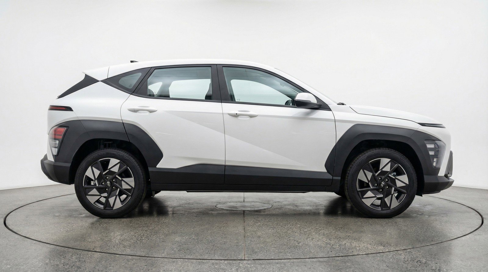 Used 2025 Hyundai Kona SEL image 11