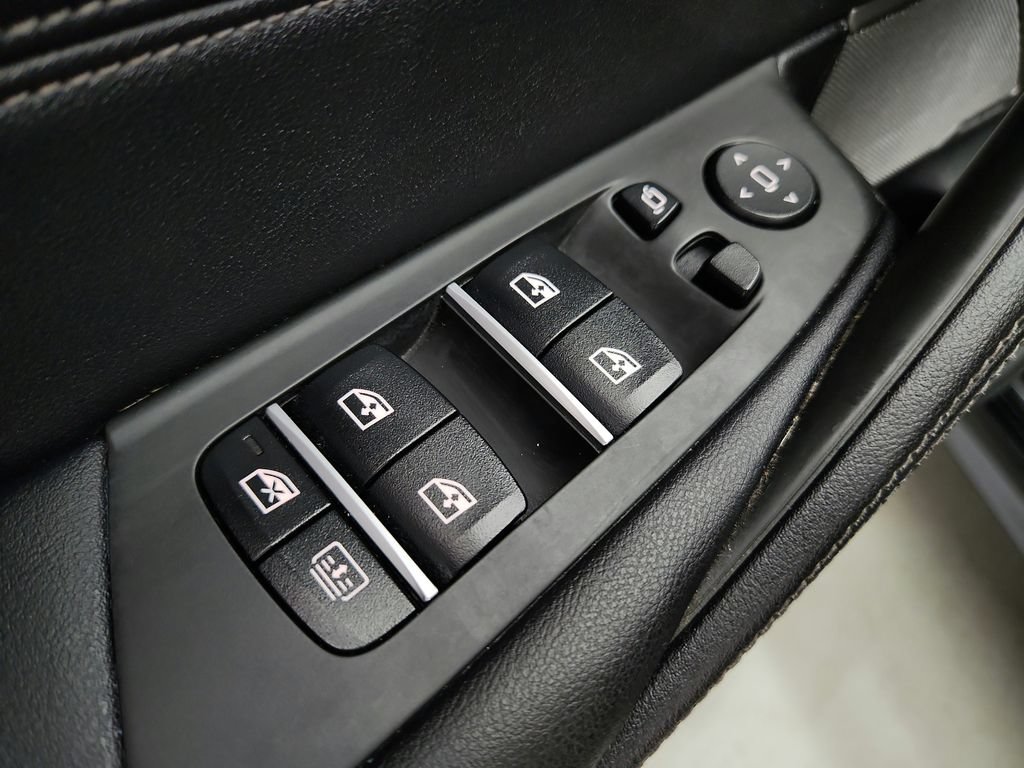 Used 2021 BMW M550i xDrive w/ Executive Package AWD/4WD image 28