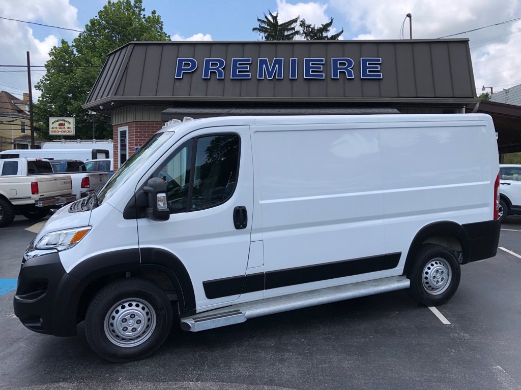 Used 2025 RAM ProMaster 2500 w/ U-Haul Equipment Group FWD image 2