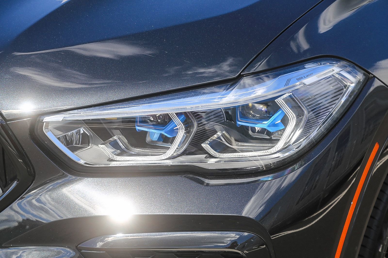 Used 2023 BMW X6 M50i w/ Executive Package image 7