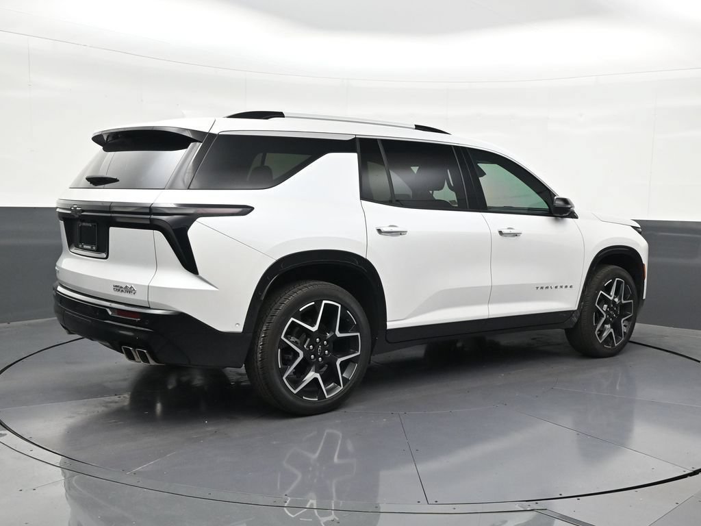 Used 2025 Chevrolet Traverse High Country FWD image 5
