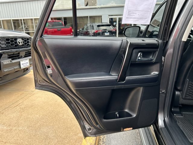 Used 2019 Toyota 4Runner Limited AWD/4WD image 21