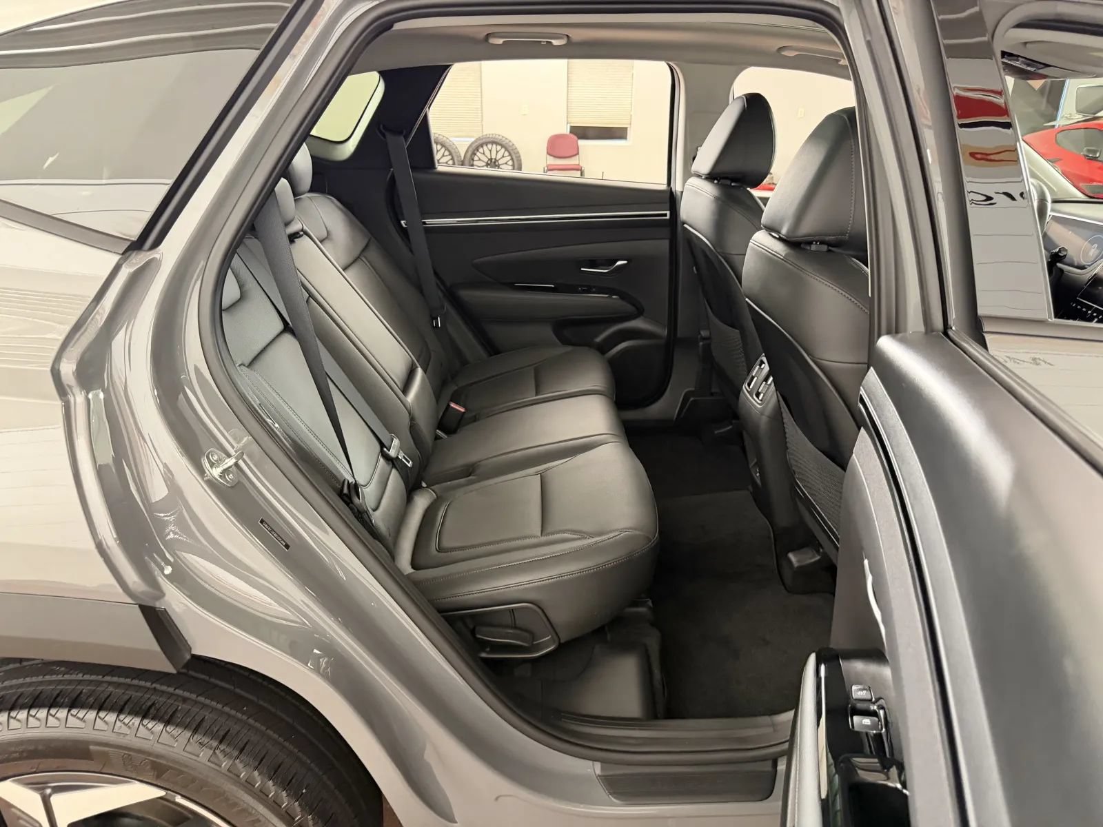 Used 2024 Hyundai Tucson Limited AWD/4WD image 40