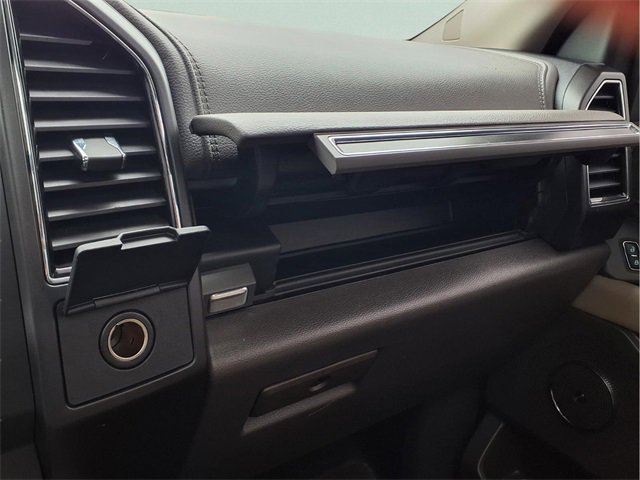 Used 2021 Ford Expedition Limited image 24