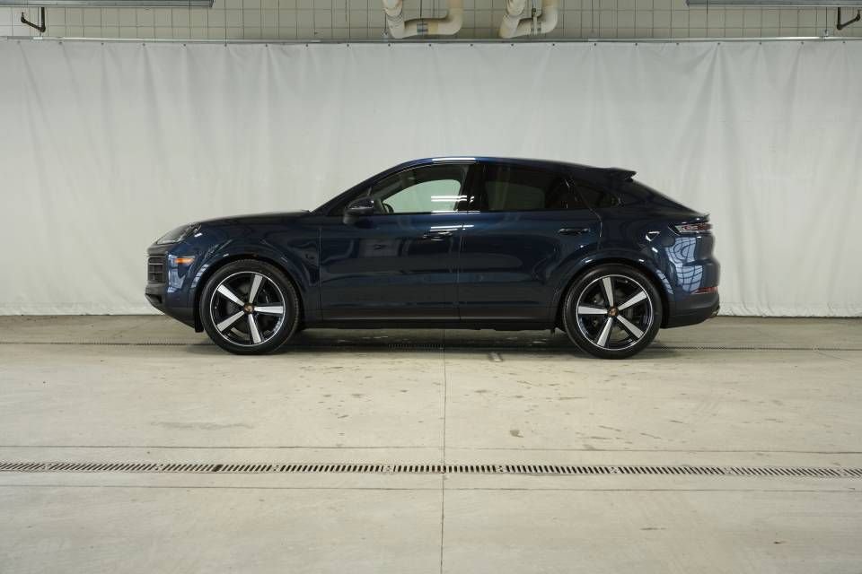 New 2026 Porsche Cayenne Coupe image 2