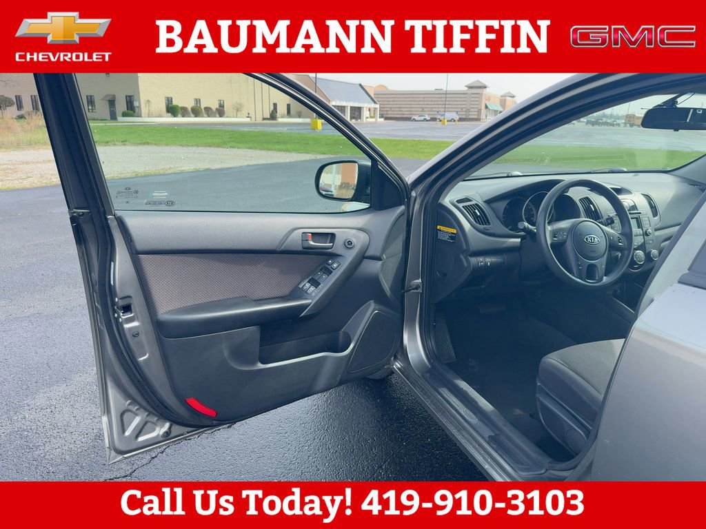 Used 2012 Kia Forte EX image 2