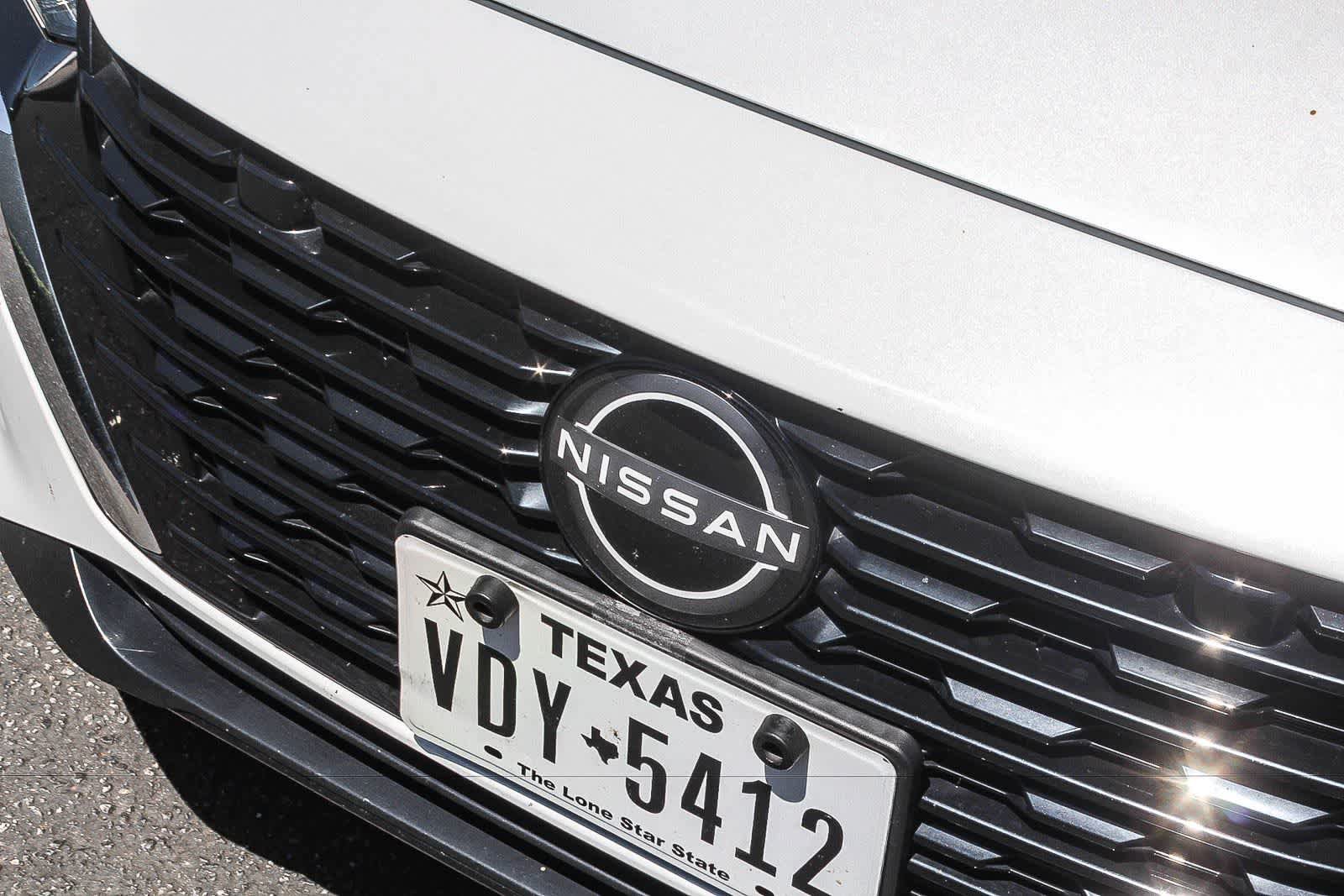 Used 2024 Nissan Sentra SV FWD image 14