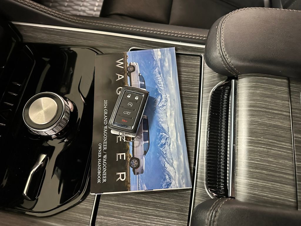 Certified 2024 Jeep Wagoneer Series II AWD/4WD image 45
