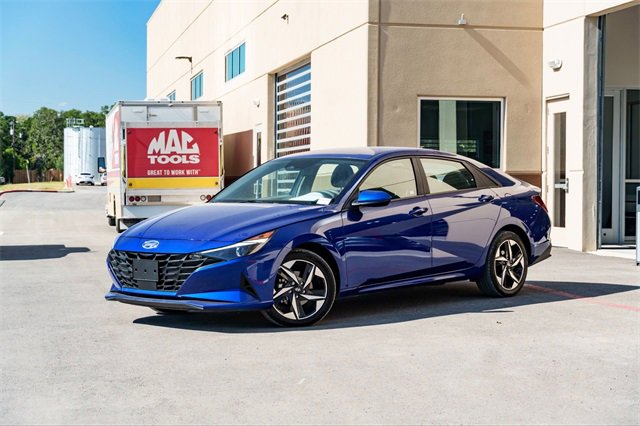 Used 2023 Hyundai Elantra SEL w/ Convenience Package