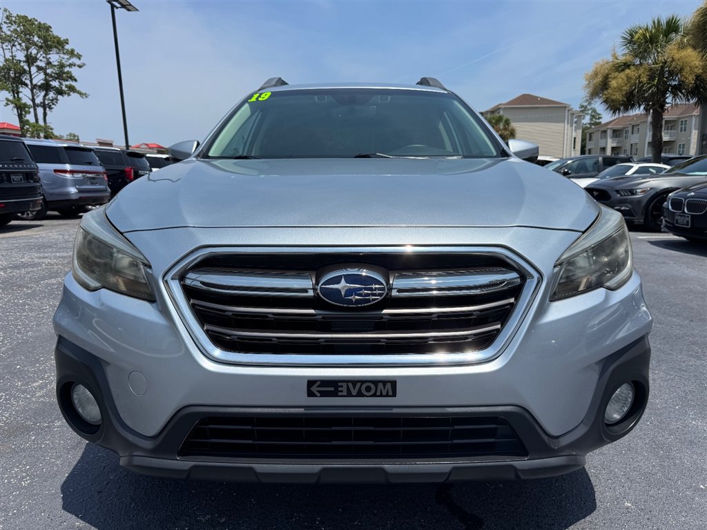 Used 2019 Subaru Outback 2.5i Premium AWD/4WD image 3