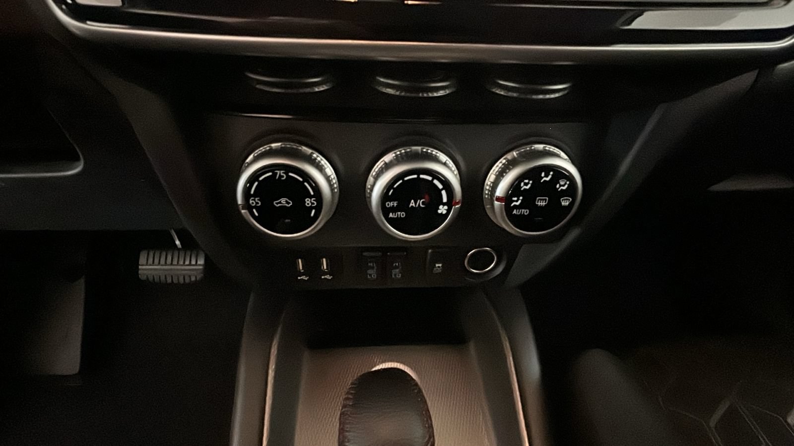 Used 2025 Mitsubishi Outlander Sport LE AWD/4WD image 23