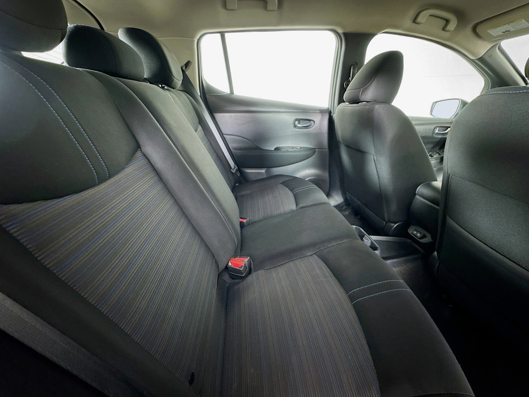 Used 2023 Nissan Leaf S image 26