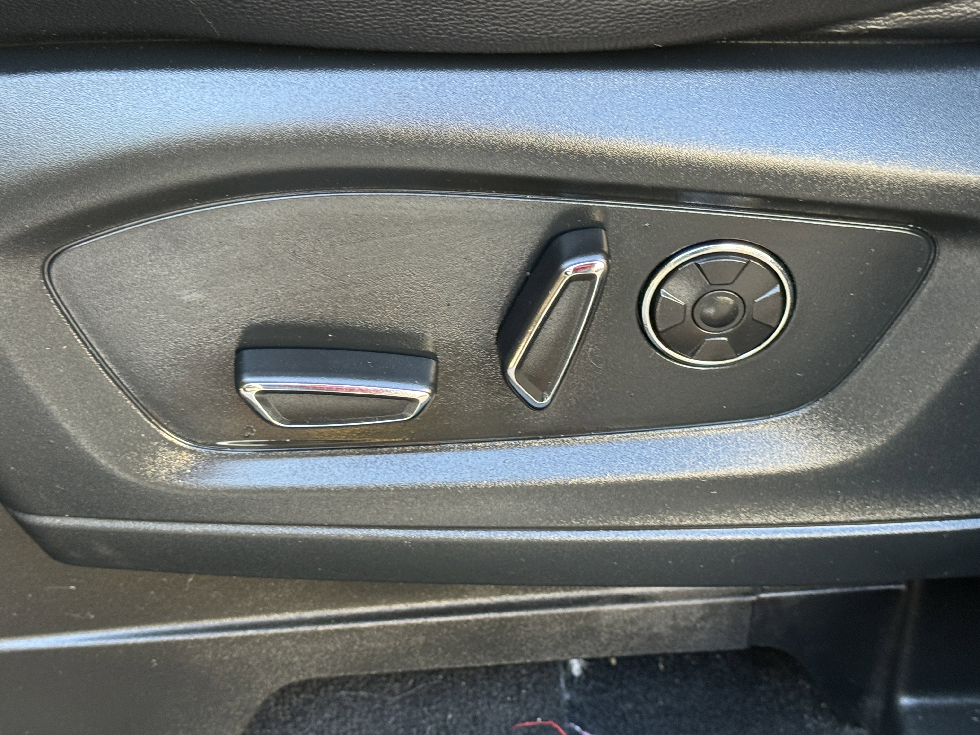 Used 2020 Ford Explorer ST w/ ST Street Pack image 19