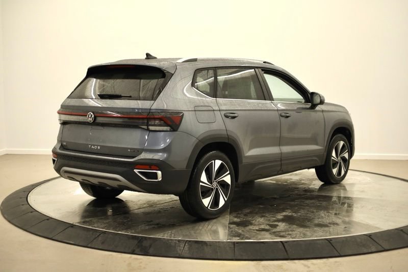 New 2026 Volkswagen Taos SE AWD/4WD image 3