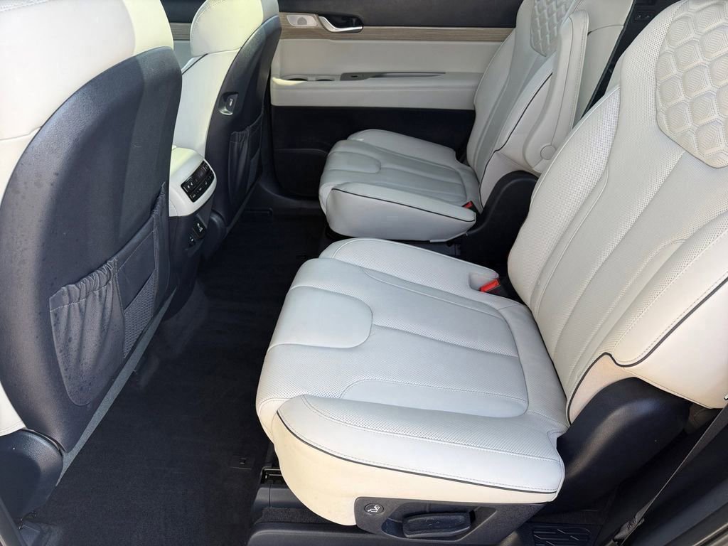 Used 2021 Hyundai Palisade Limited image 12