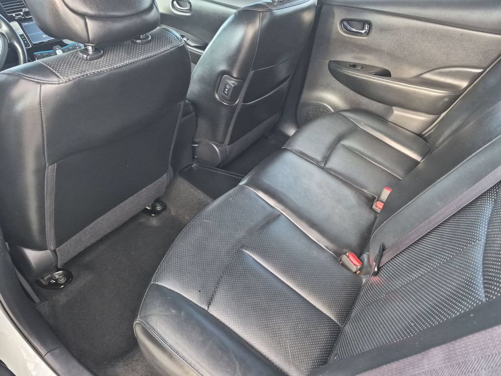 Used 2015 Nissan Leaf SL w/ Premium Package FWD image 26