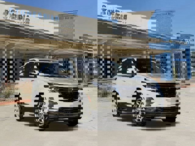 Used 2024 Chevrolet Equinox LT image 2