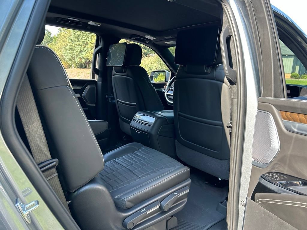 Used 2025 Cadillac Escalade Sport Platinum w/ LPO, ONYX Package RWD image 65