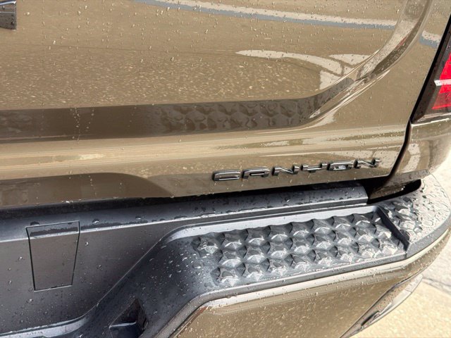 Used 2023 GMC Canyon Denali AWD/4WD image 7