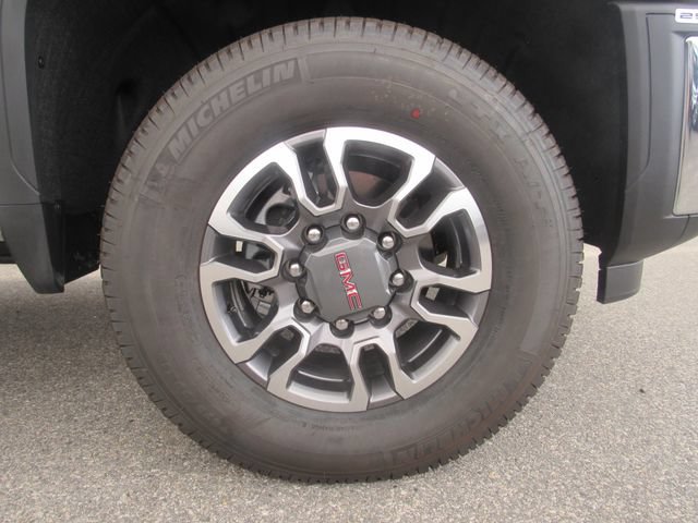 Used 2026 GMC Sierra 2500 SLE w/ SLE Value Package; AWD/4WD image 5