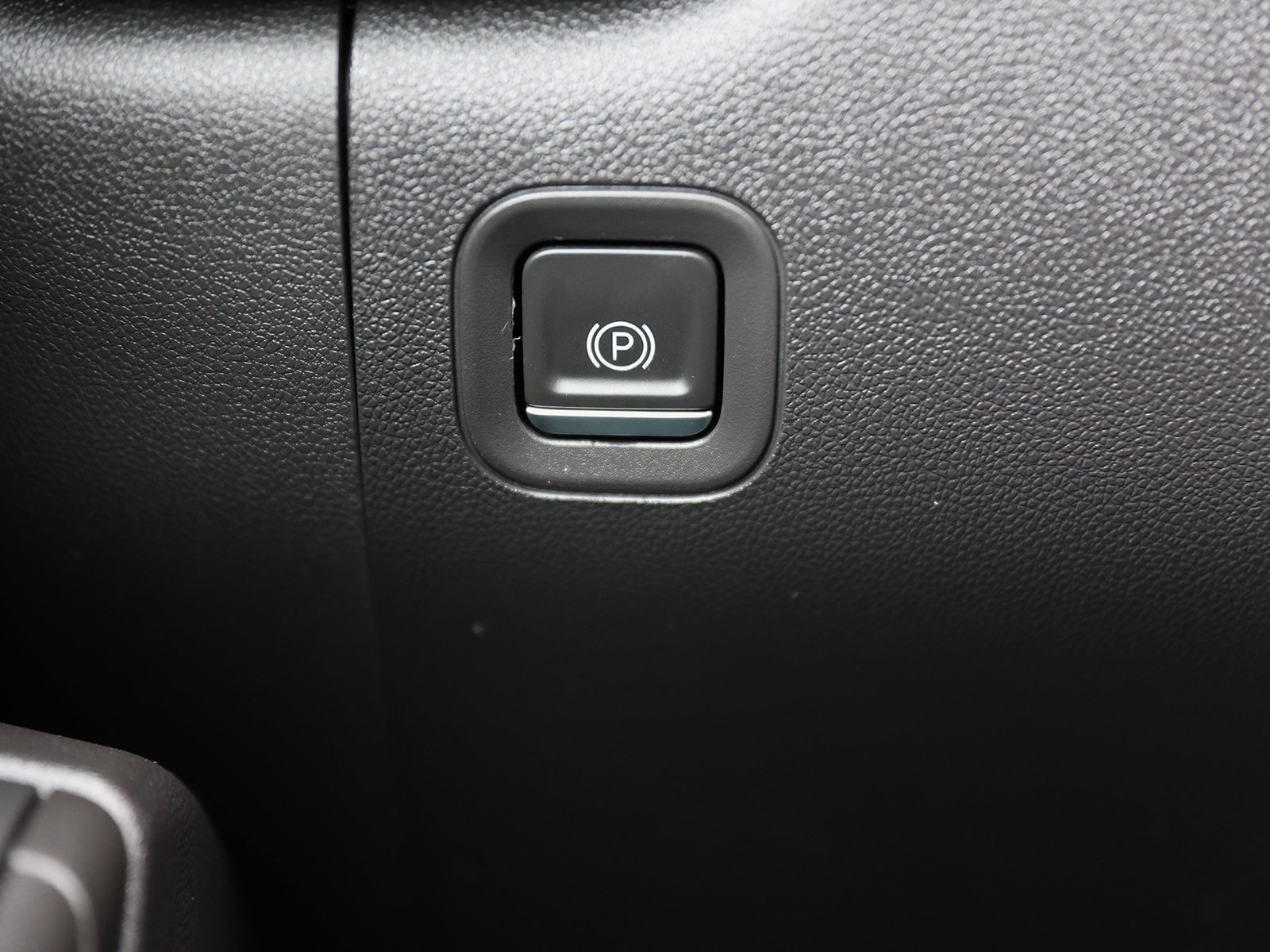 Used 2023 Chevrolet Silverado 1500 Custom image 38